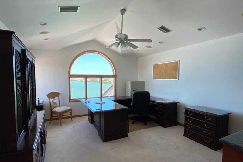 7 Gables Home Office