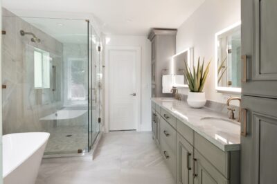 Primary Bathroom at Summerland Serenity