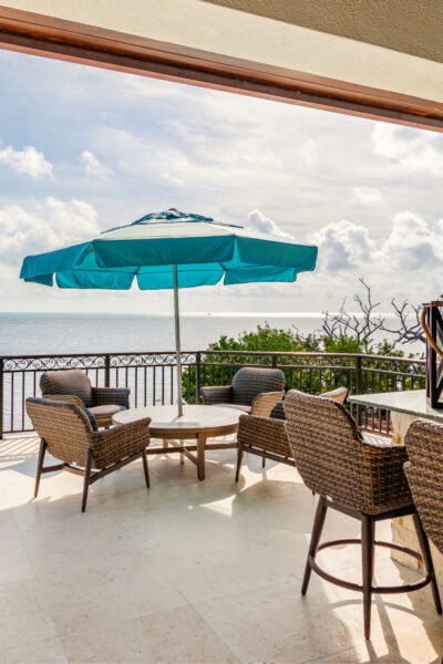 Outdoor dining at Sunrise