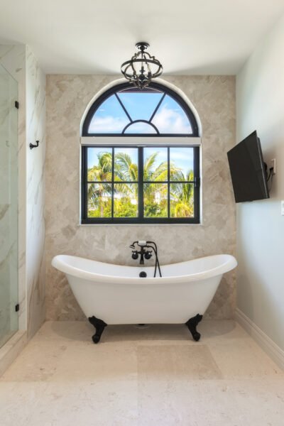 Primary bathroom at Sunrise